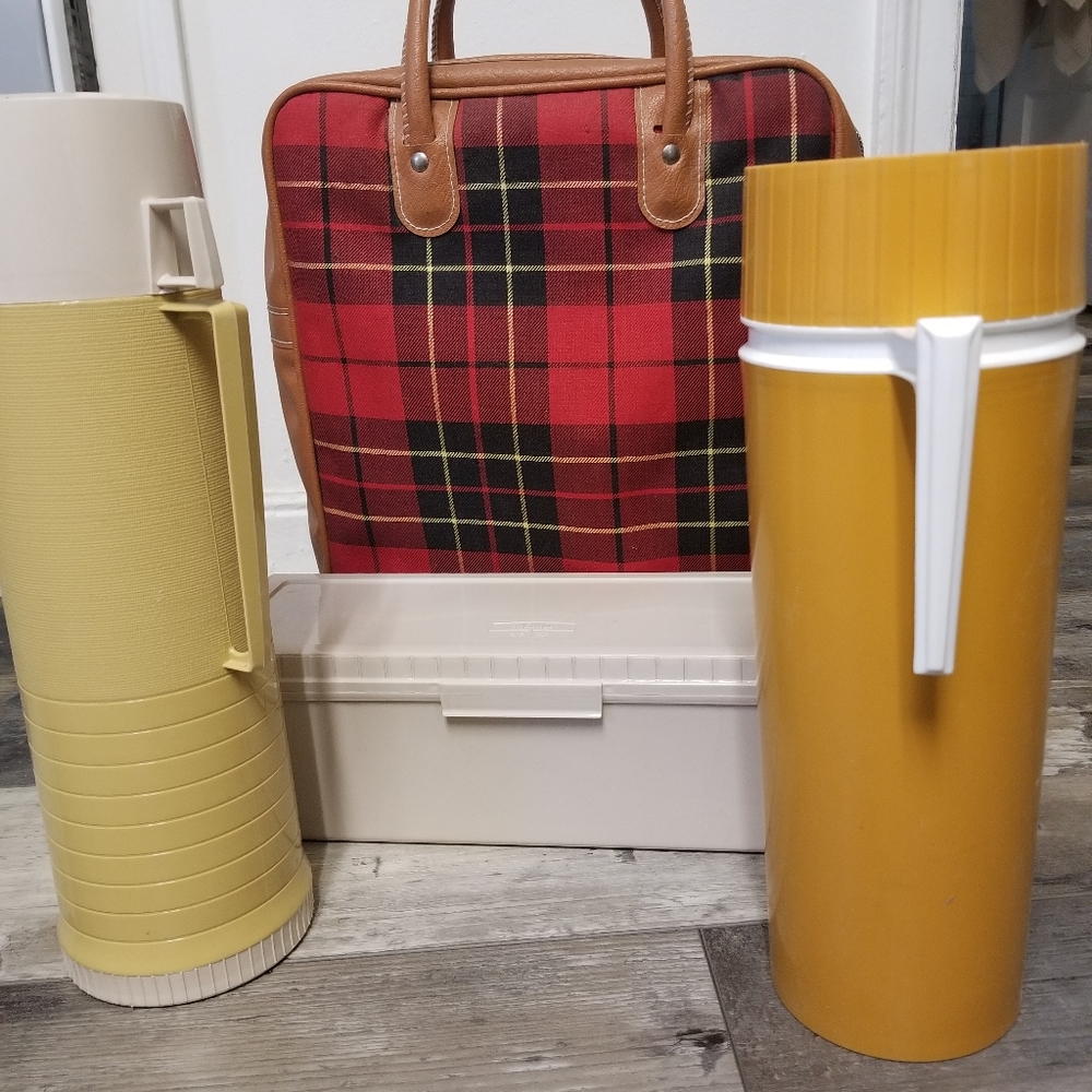 1960s Authentic vintage Thermos set